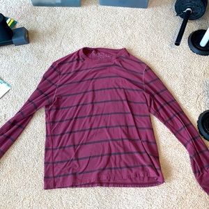 American eagle long sleeve shirt